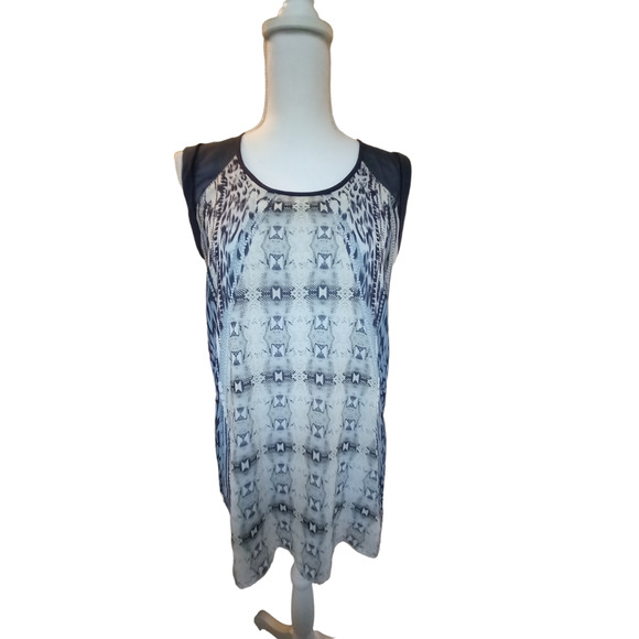 CAbi Black and White Short Sleeve Top - Picture 3 of 11